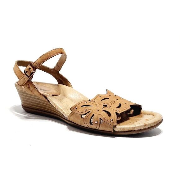 Earth Orchid Spruce Leather Wedge Sandals Size 7.5 Wide Studded Floral Laser Cut - Picture 1 of 8